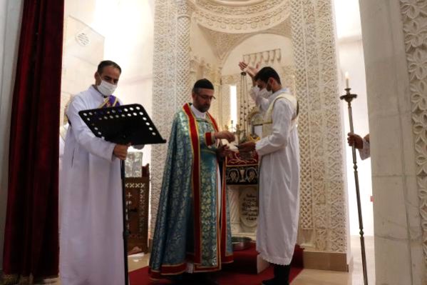 mardin-deki-kiliseler-yeniden-ibadete-acildi-13299524_osd.jpg