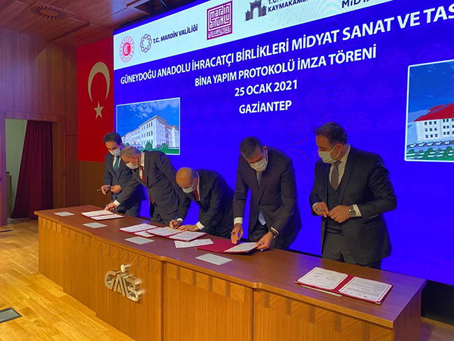 midyat-sanat--ve-tasarim-fakultesinin-bina-yapimi-protokolu-imzalandi.--(82)-001.jpeg