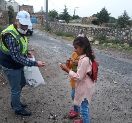 Midyat Belediyesi evde kalan çocuklara bayram şekeri gönderdi galerisi resim 3