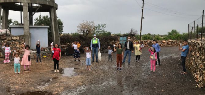 Midyat Belediyesi evde kalan çocuklara bayram şekeri gönderdi