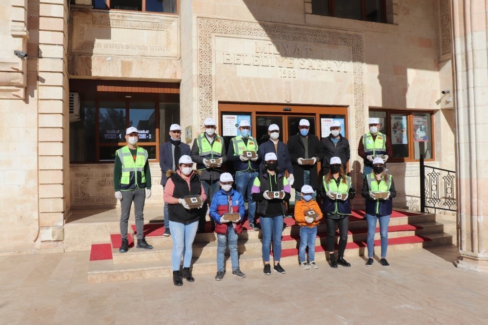 Midyat Belediyesi Sokak Hayvanlarını Unutmadı galerisi resim 16