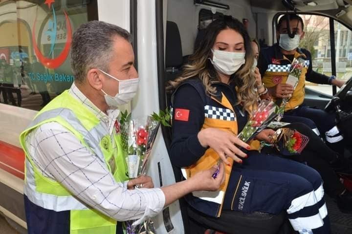 Midyat Belediyesi Çalışanları Sağlık çalışanlarının tıp bayramını kutlad galerisi resim 5