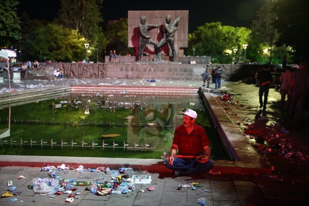 Türkiye'de Demokrasi Nöbeti galerisi resim 2