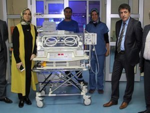 İş Adamı Tevfik Talay, Hastaneye transport kuvöz desteğine bulundu