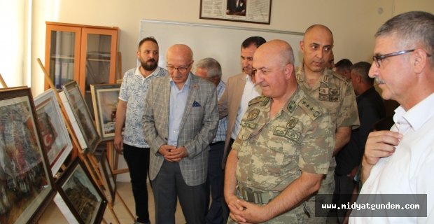 Halk Eğitim Merkezi yılsonu sergisi açıldı