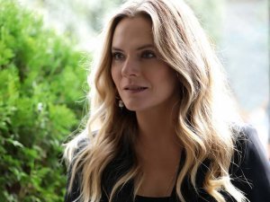 Sadakatsiz 43. bölüm full, tek parça izle