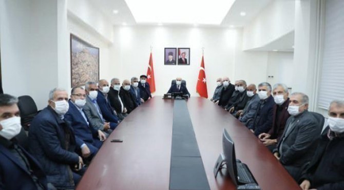 Vali Demirtaş Muhtar Heyeti ile Görüştü