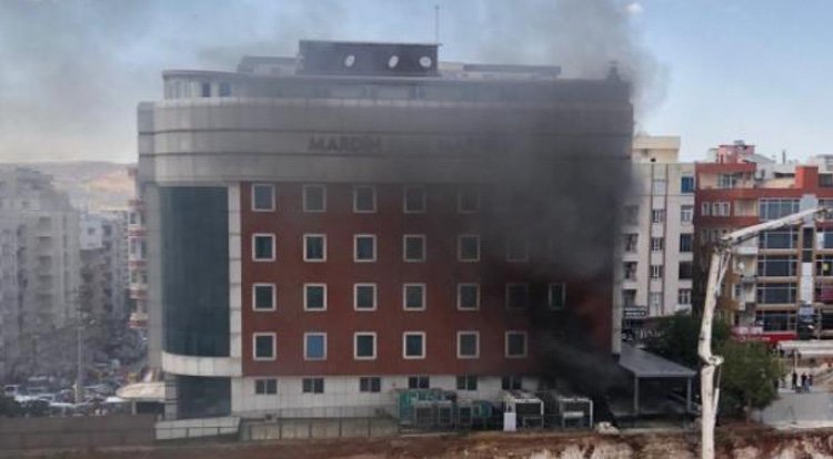 Hastanede patlamanın ardından yangın