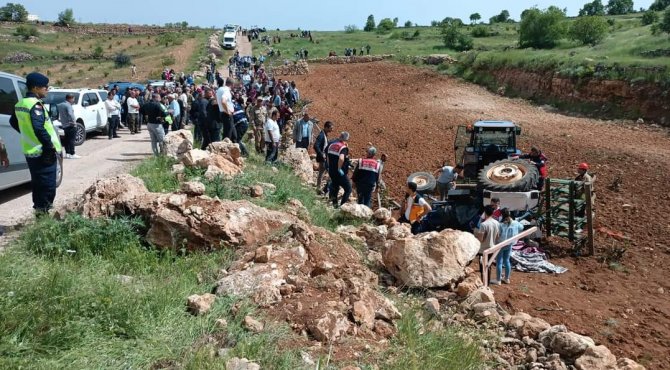 Midyat’ta traktör kazası şoför hayatını kaybetti