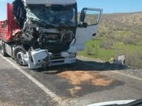 Midyat’ta zincirleme trafik kazası: 2 yaralı