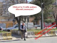 Midyatta Trafik ışıkları düzenli yanmıyor! Yollar ise çukur dolu