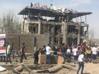 Diyarbakır'da Bomba Yüklü Araçla Saldırı! 2'si Polis 3 Şehit, 20 Yaralı