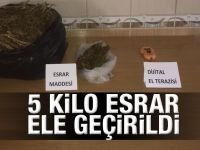 Jandarma ekipleri 5 kilo esrar ele geçirdi.