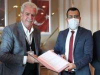 Artuklu Belediyesinden öğrencilere tablet desteği