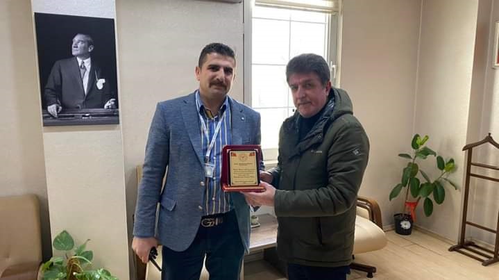 bashekim-tarafindan-guvenlik-personellerine-plaket-takdim-edildi-3.jpeg