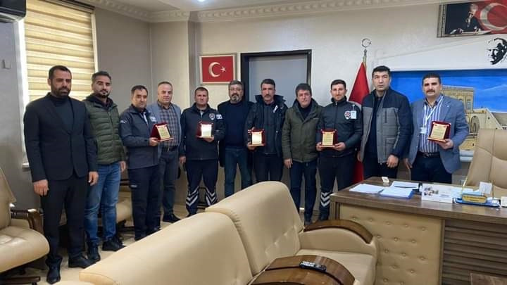 bashekim-tarafindan-guvenlik-personellerine-plaket-takdim-edildi-7.jpeg