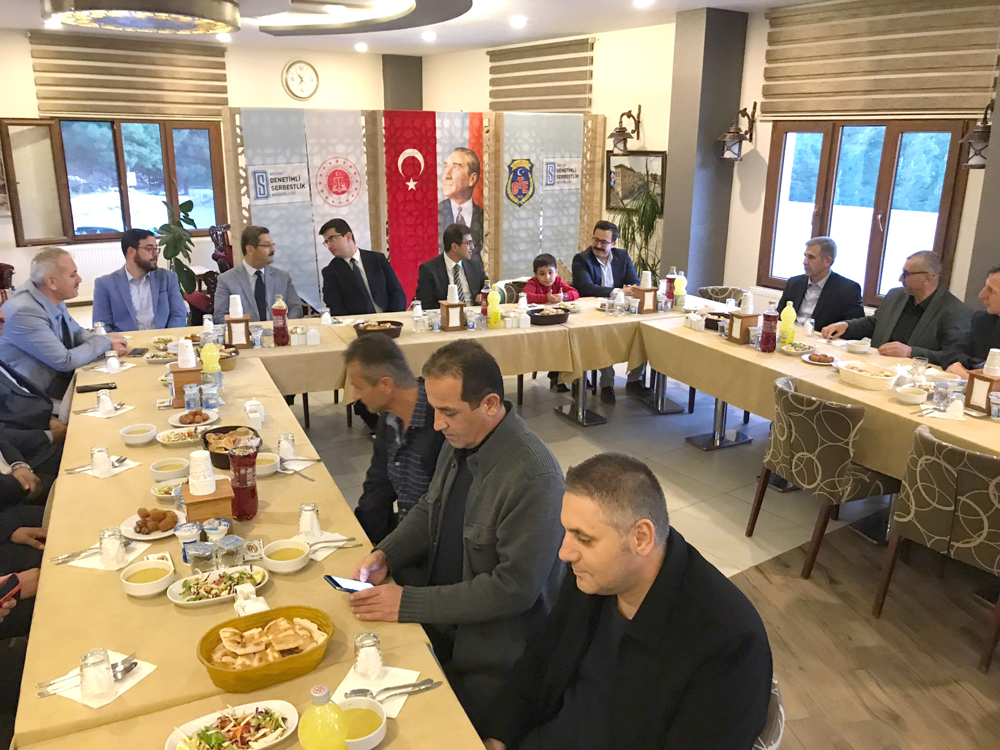 bassavci-olgun-denetimli-serbestlik-ve-hukumlulerle-birlikte-orucunu-acti-2.jpeg