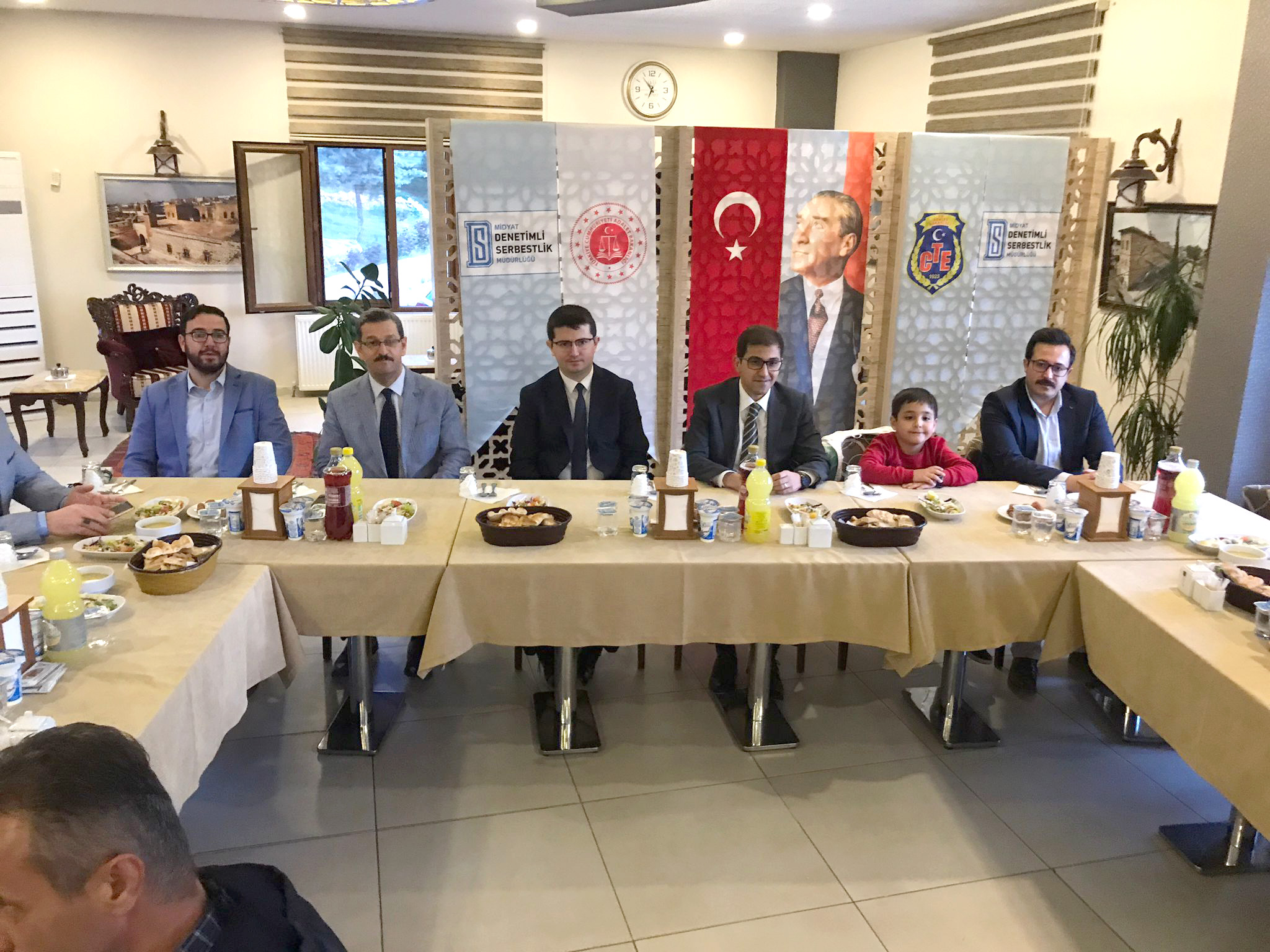 bassavci-olgun-denetimli-serbestlik-ve-hukumlulerle-birlikte-orucunu-acti-3.jpeg
