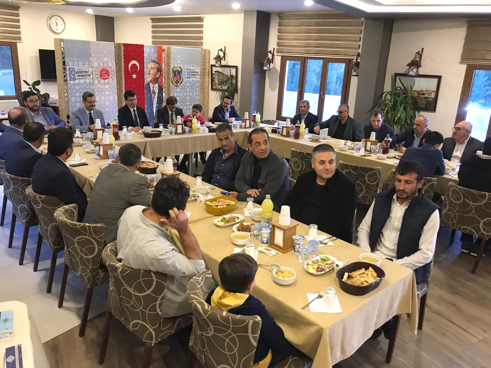 bassavci-olgun-denetimli-serbestlik-ve-hukumlulerle-birlikte-orucunu-acti-7.jpeg