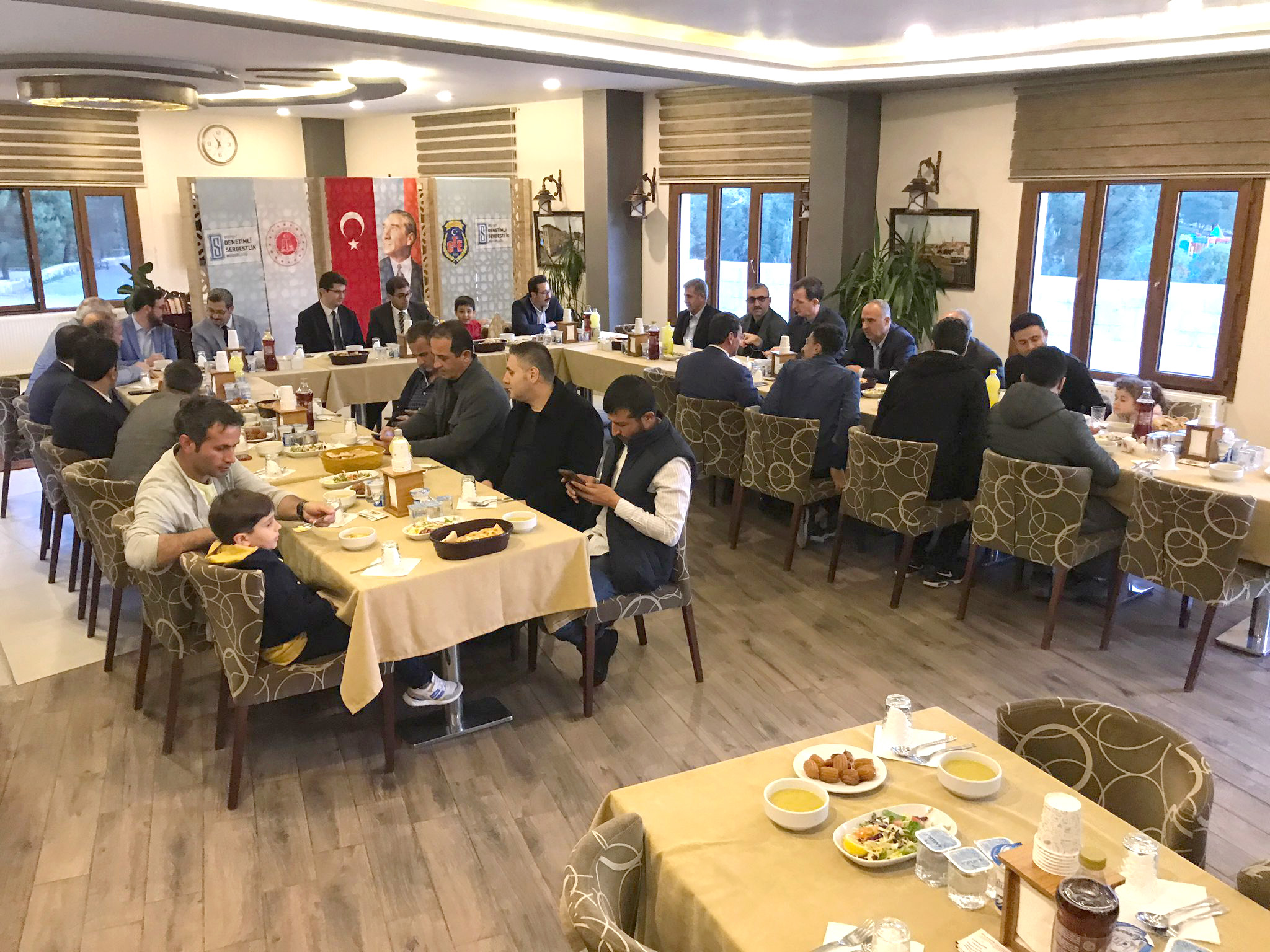 bassavci-olgun-denetimli-serbestlik-ve-hukumlulerle-birlikte-orucunu-acti-8.jpeg