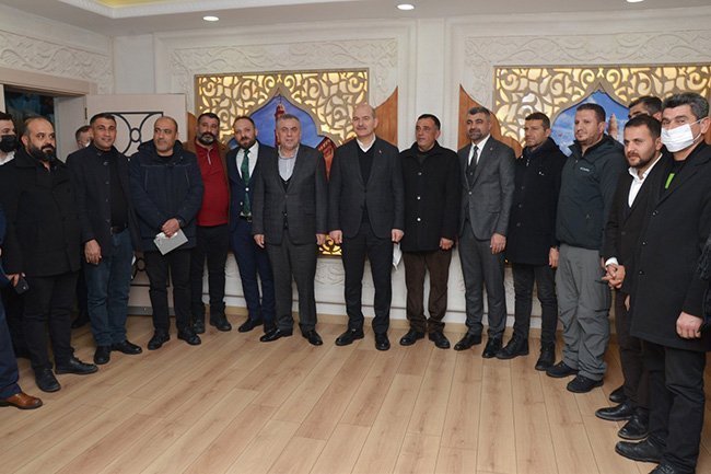 icisleri-bakani-soylu-midyatta-temaslarda-bulundu-(2).jpg