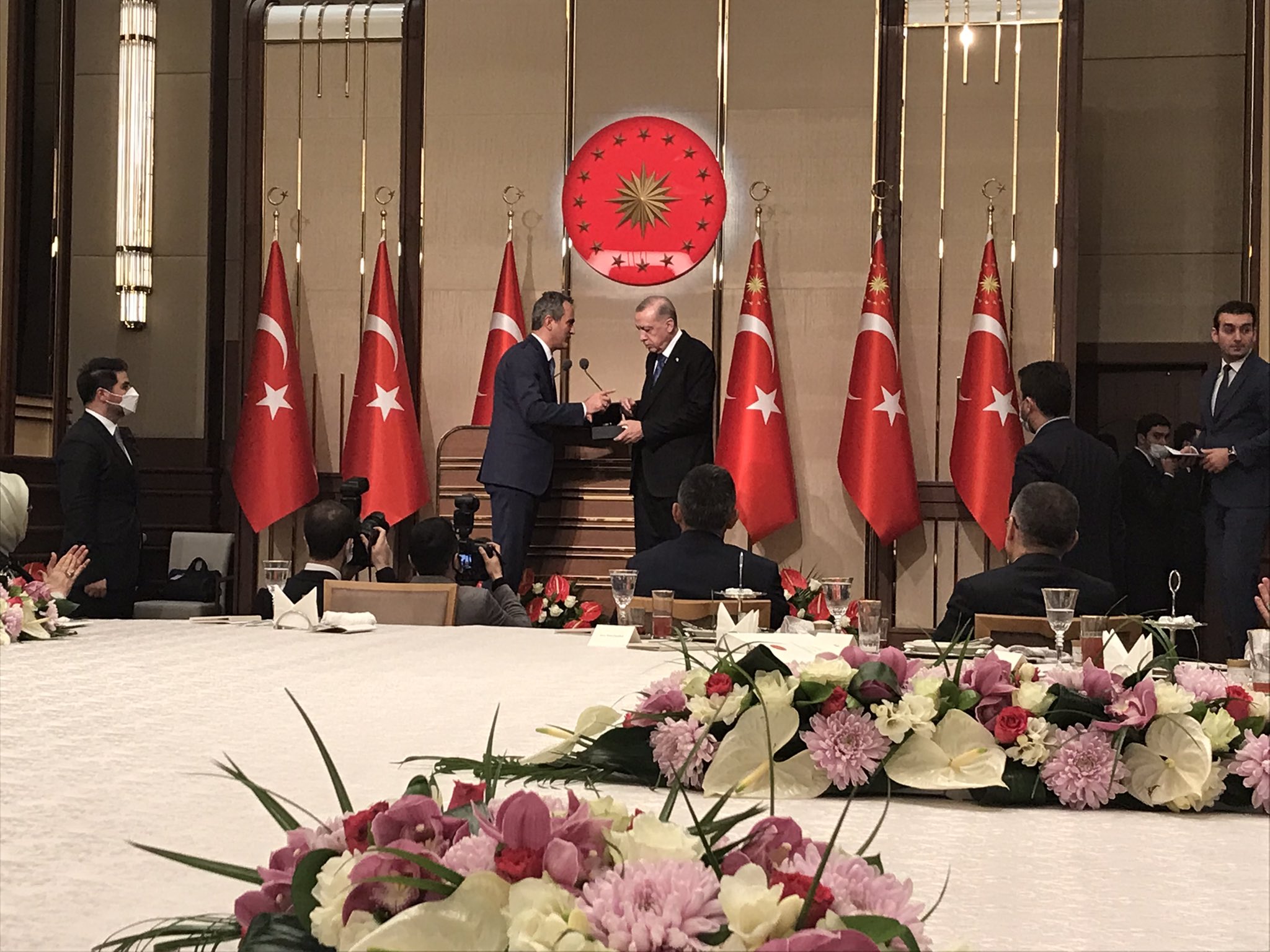 midyat-milli-egitim-muduru-abdulkadir-altay-cumhurbaskani-erdogan-ile-iftar-yapti-5.jpg