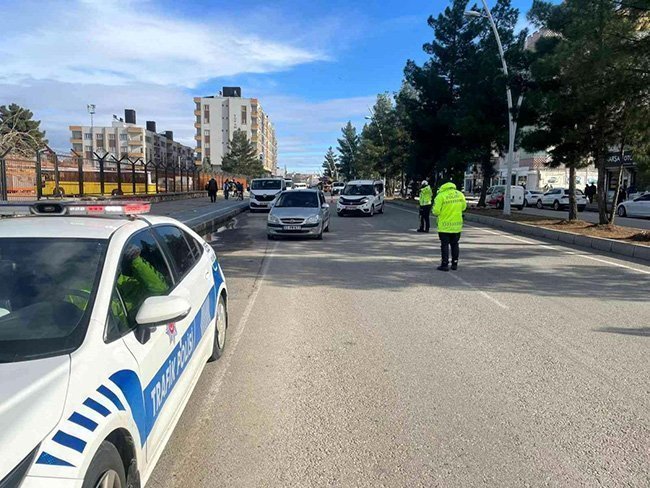 midyat-trafik-ekipleri-denetim-yapti.jpg