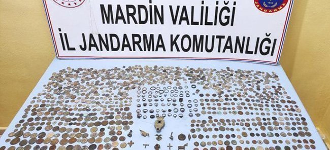 midyatta-tarihi-eser-kacakciligi-sikke-ve-yuzukler-ele-gecirildi.jpg midyatta-tarihi-eser-kacakciligi-sikke-ve-yuzukler-ele-gecirildi.jpg