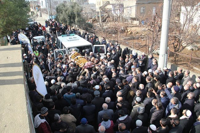 molla-zubeyir-arnasi-ebediyete-ugurlandi-(12).jpg