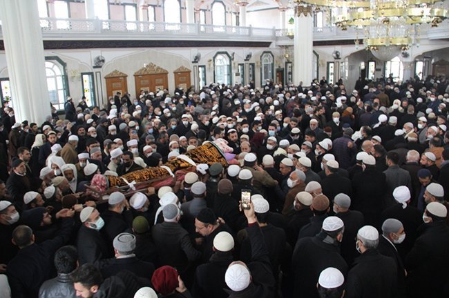 molla-zubeyir-arnasi-ebediyete-ugurlandi-(8).jpg