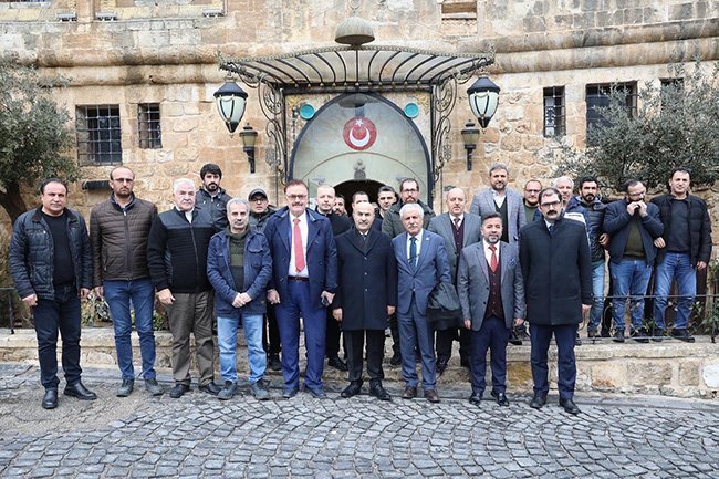 vali-demirtas-calisan-gazeteciler-ile-bir-araya-geldi-2.jpg vali-demirtas-calisan-gazeteciler-ile-bir-araya-geldi-2.jpg